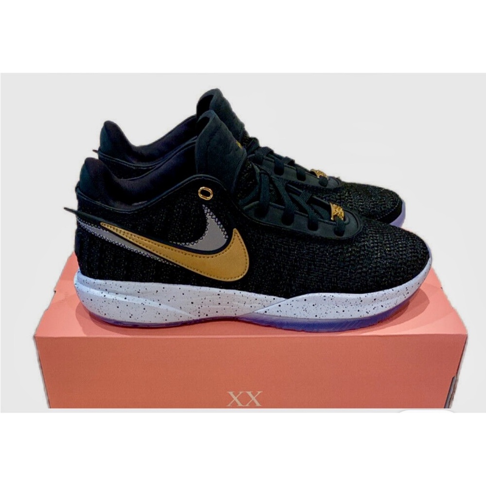 Nike LeBron XX- Black/Metallic Gold/White -NIB-  Unisex- Mens 8/ Women’s 9.5